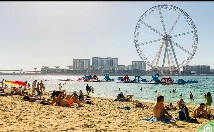 California Hostel Dubai Beach Exterior foto